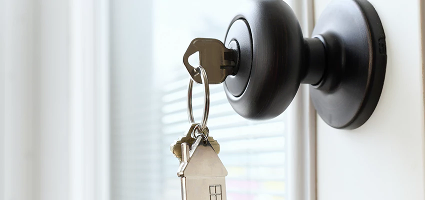 Bifold Door Knob Replacement in Simi Valley, California